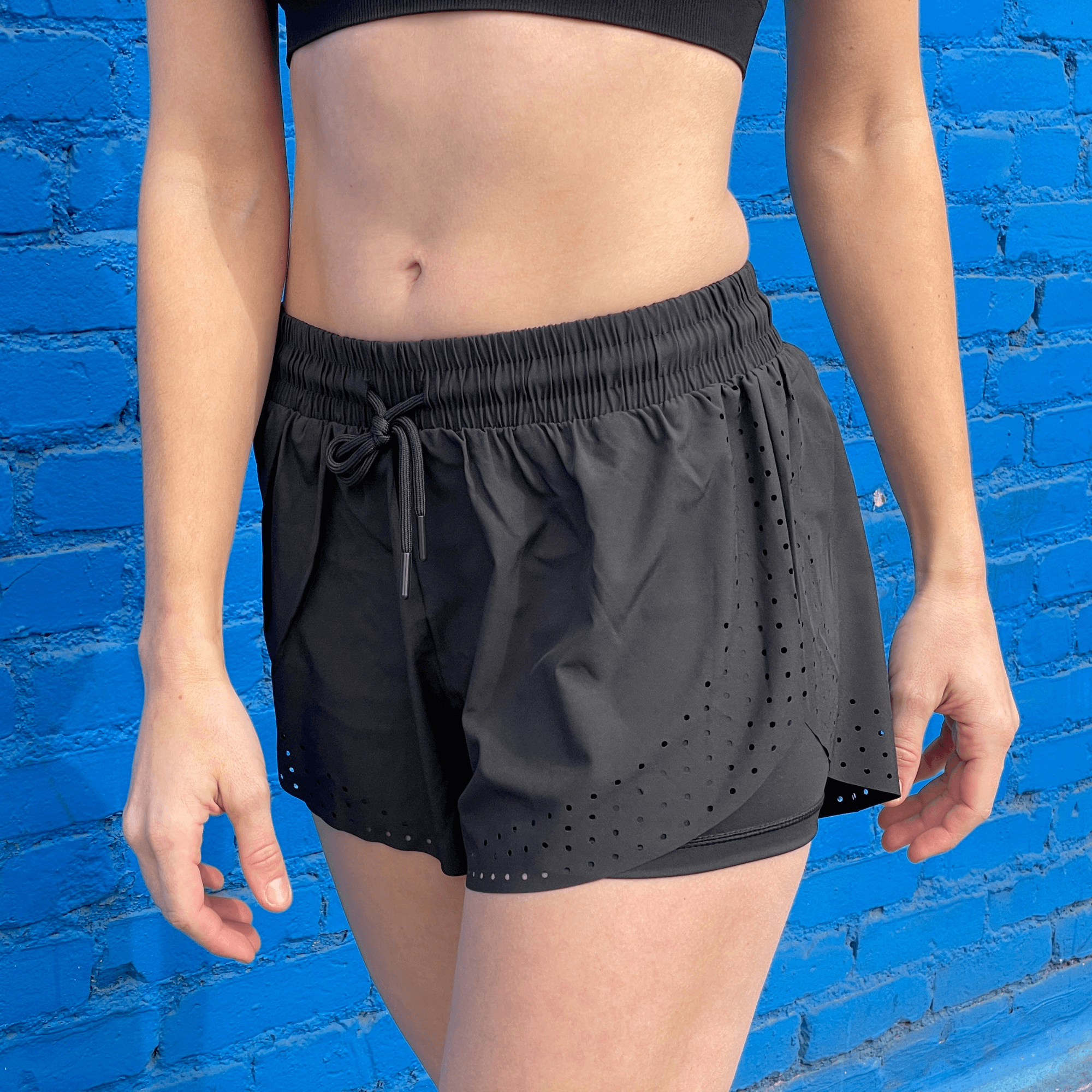 Shorts with online built in compression